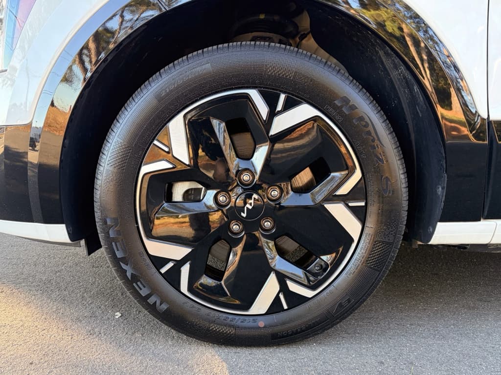 2023 Kia Niro EV view 38