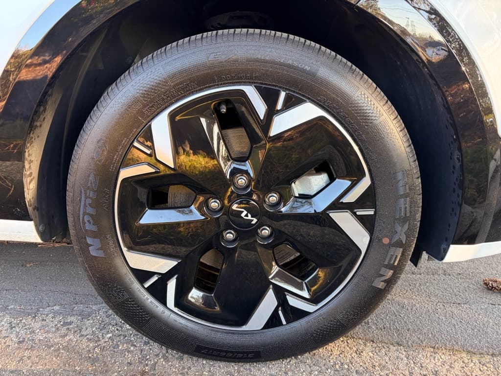 2023 Kia Niro EV view 32