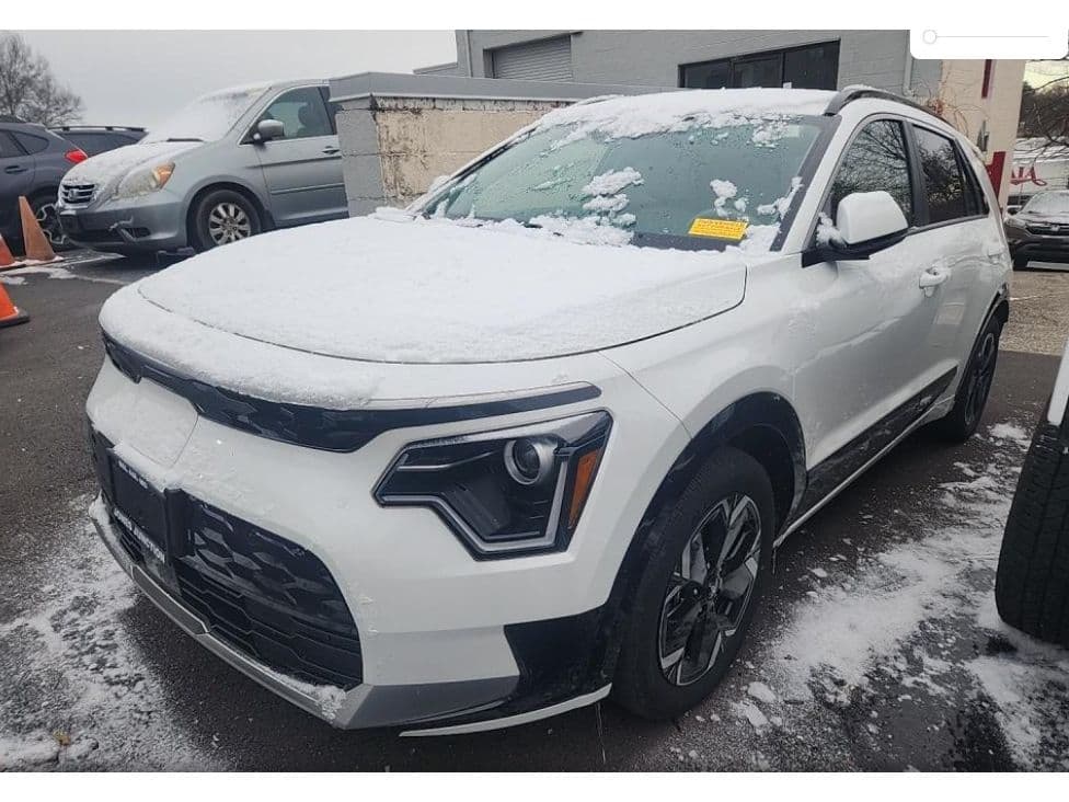 2023 Kia Niro EV view 1