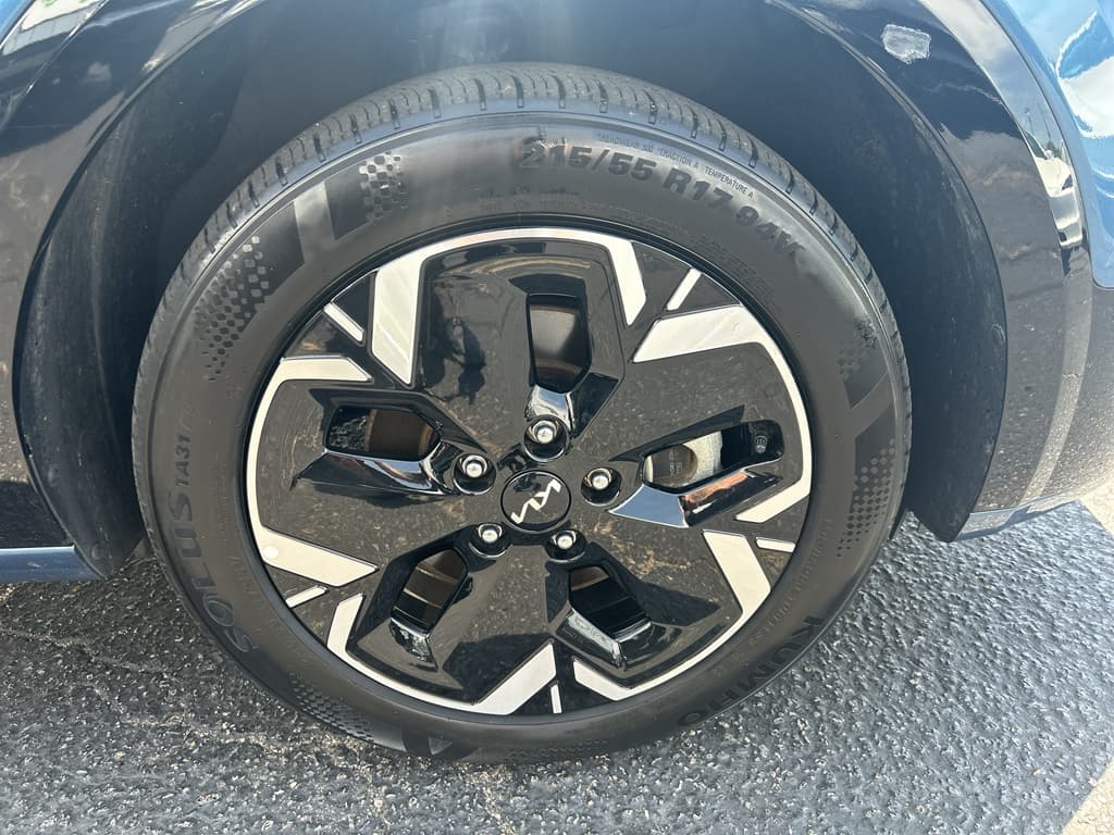 2023 Kia Niro EV view 24