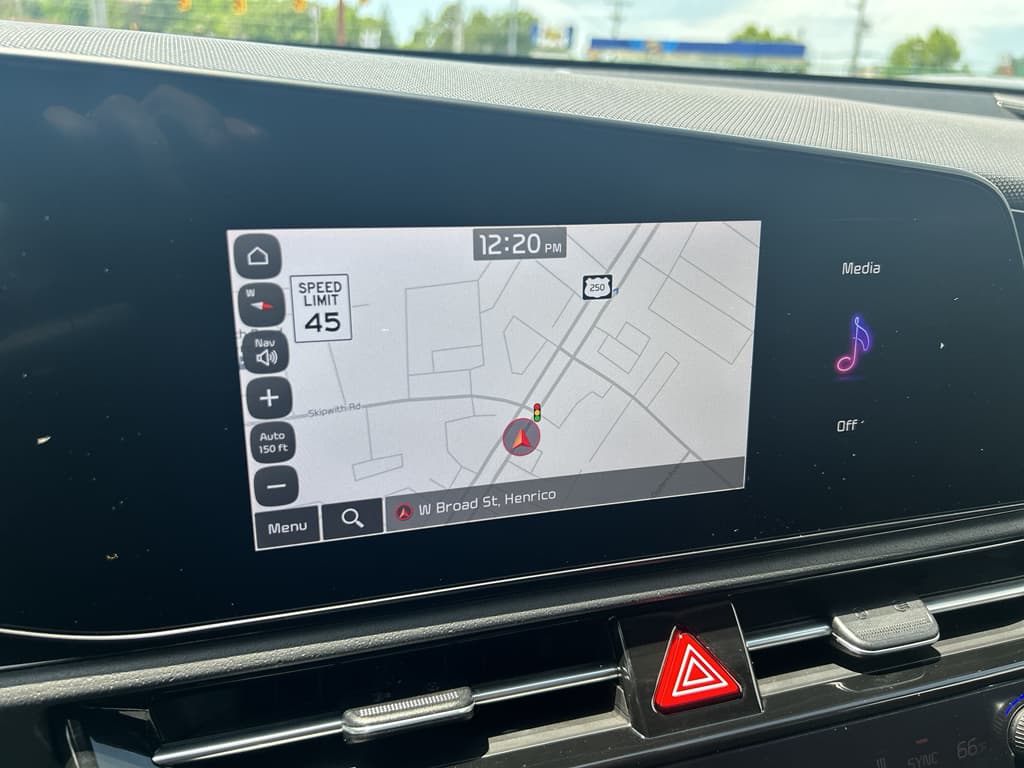 2023 Kia Niro EV view 9
