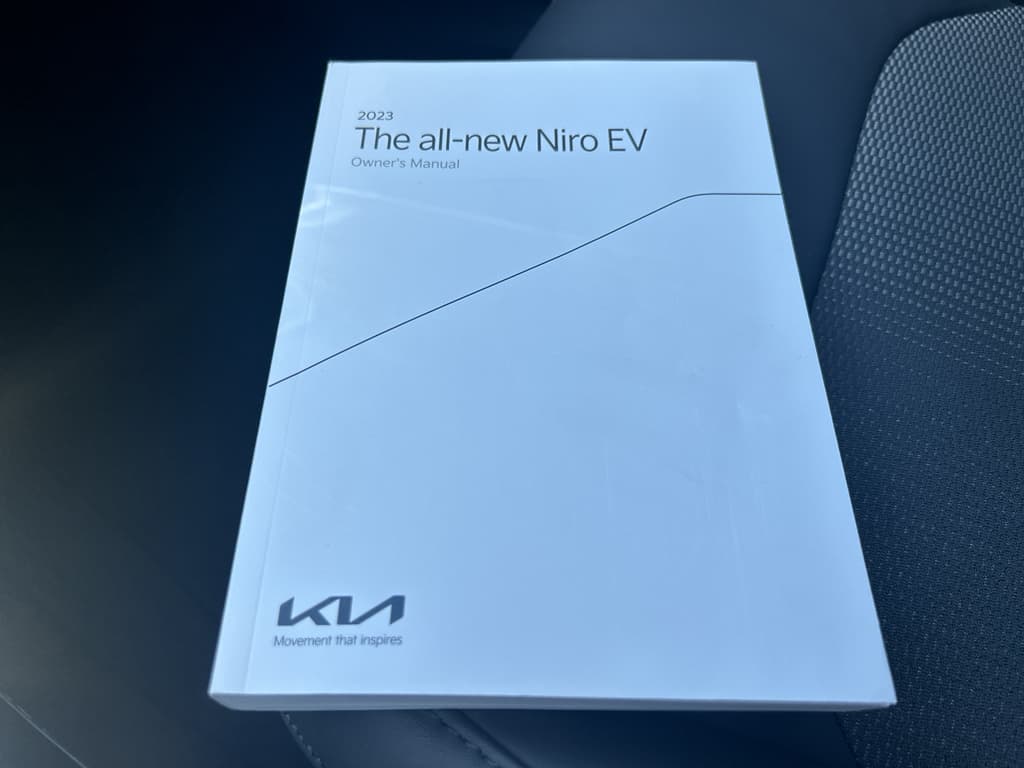 2023 Kia Niro EV view 17