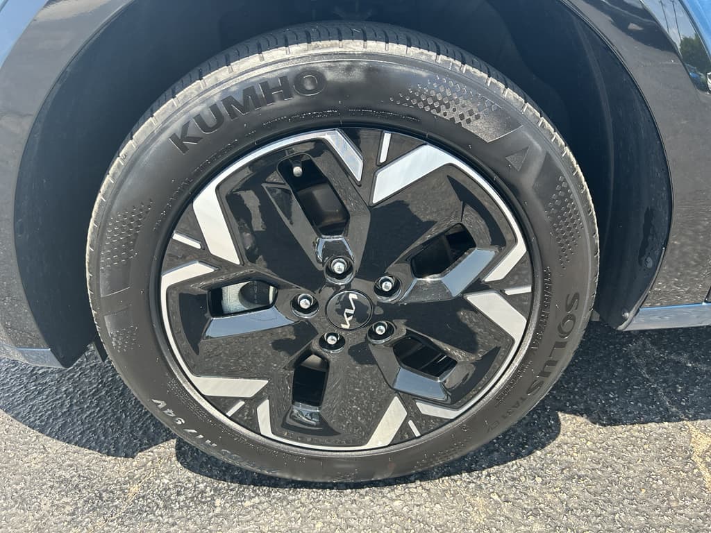 2023 Kia Niro EV view 26