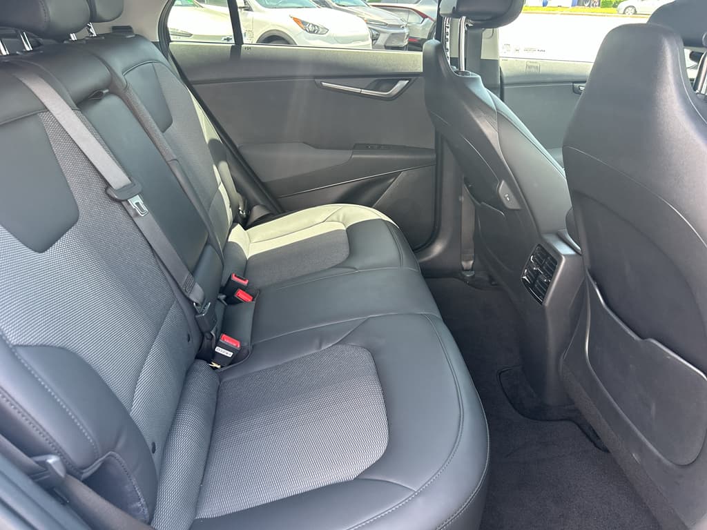 2023 Kia Niro EV view 18