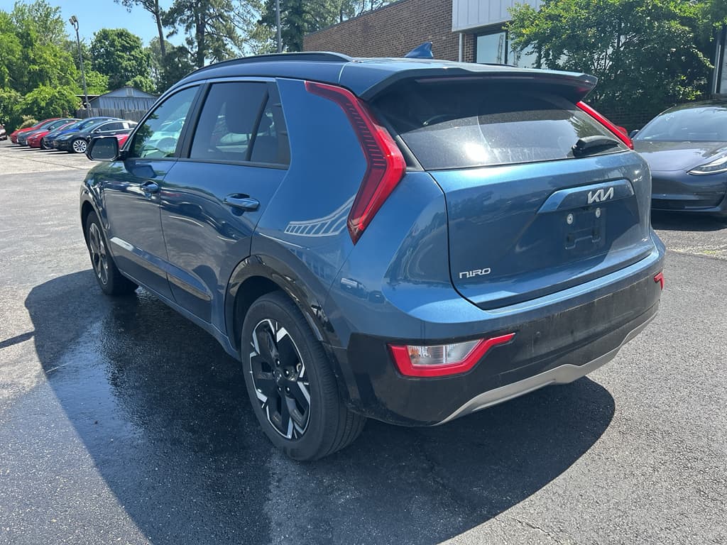 2023 Kia Niro EV view 2
