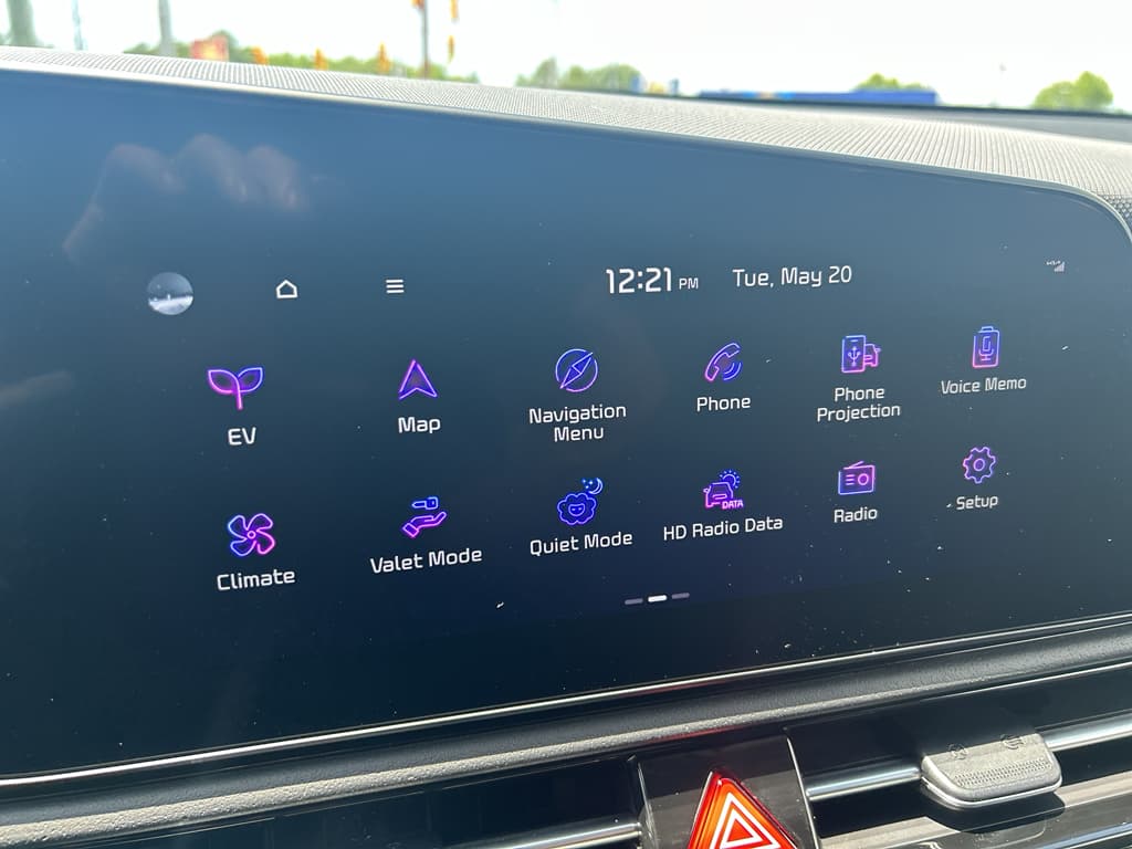 2023 Kia Niro EV view 11
