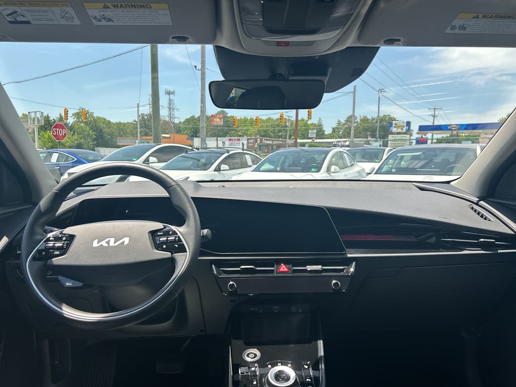 2023 Kia Niro EV view 13