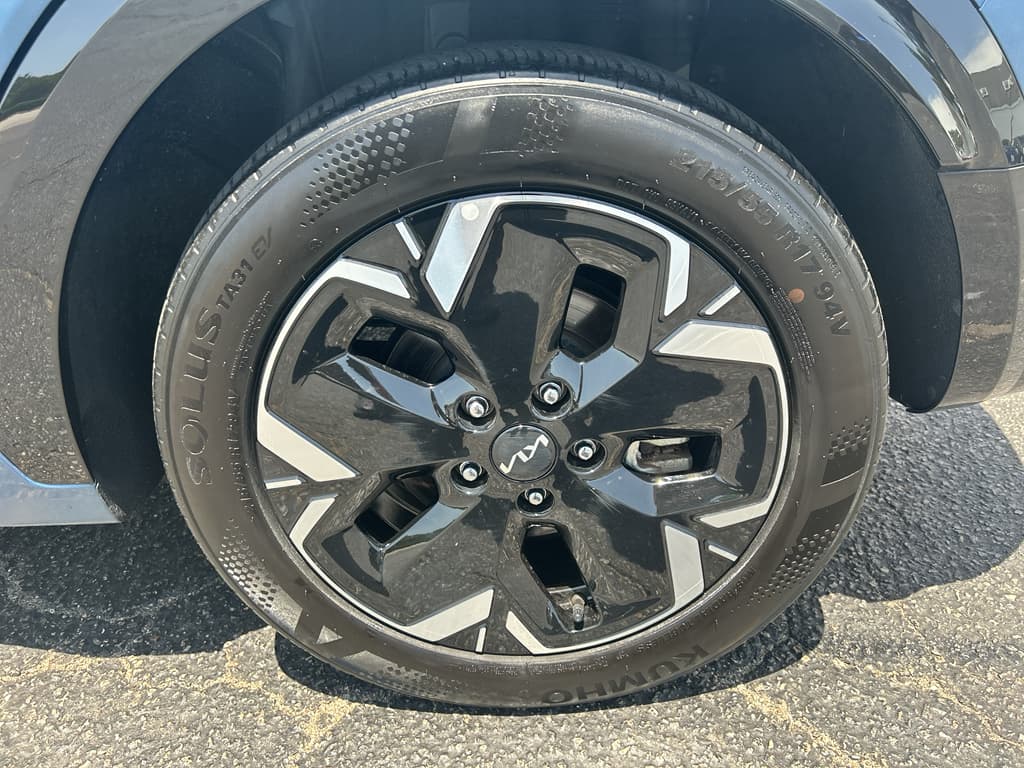 2023 Kia Niro EV view 28