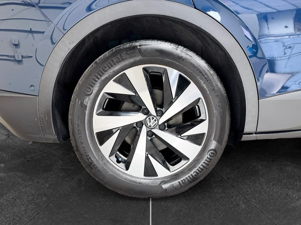 2023 Volkswagen ID.4 view 34