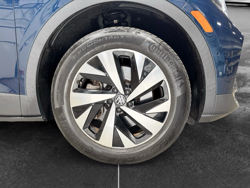 2023 Volkswagen ID.4 view 32