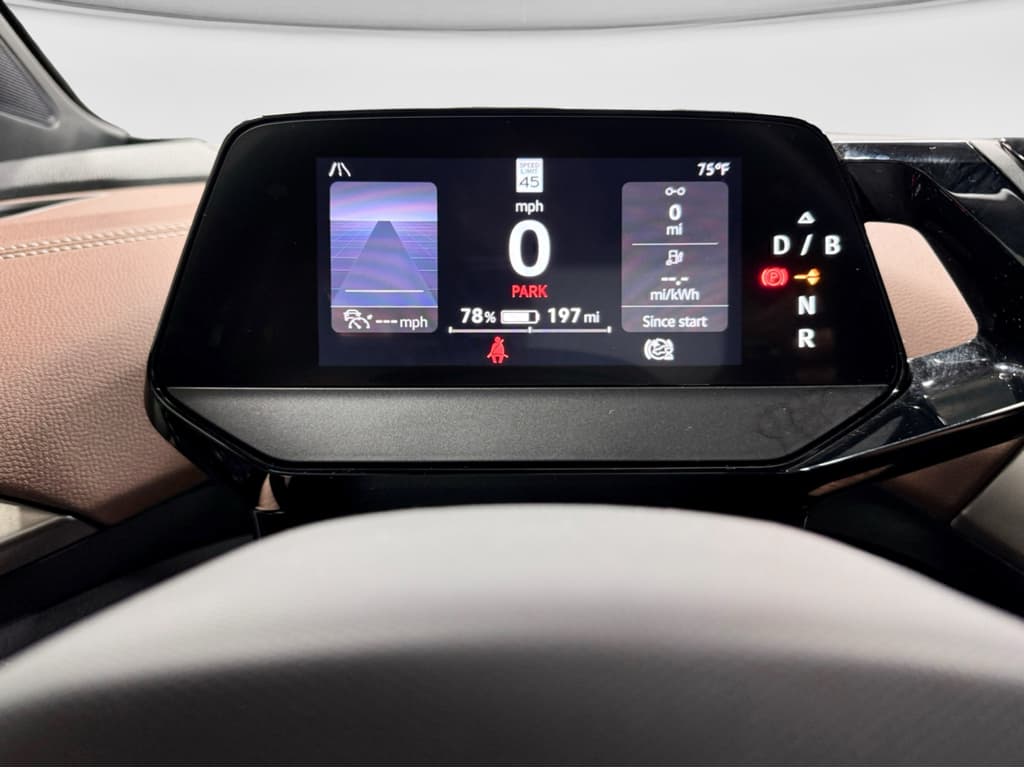 2023 Volkswagen ID.4 view 9