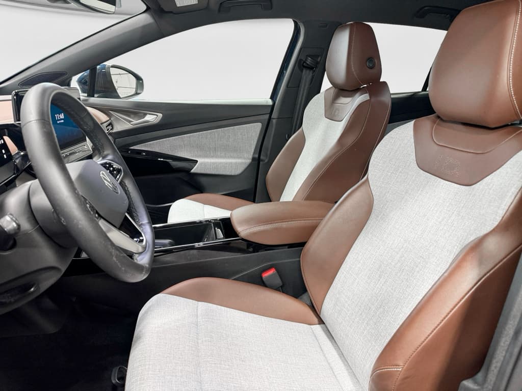 2023 Volkswagen ID.4 view 16