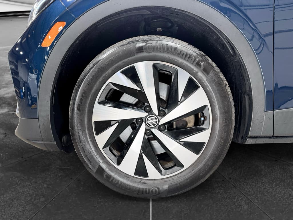 2023 Volkswagen ID.4 view 28