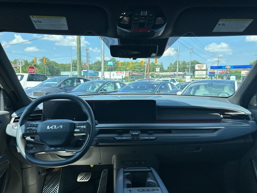 2024 Kia EV9 view 16