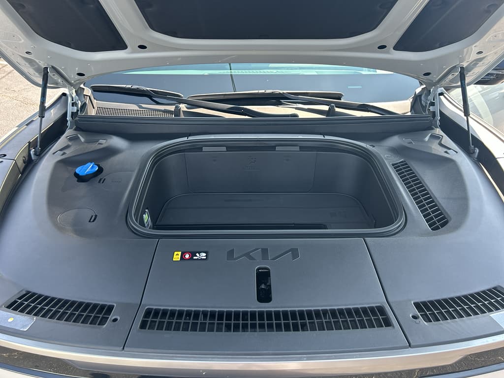 2024 Kia EV9 view 28