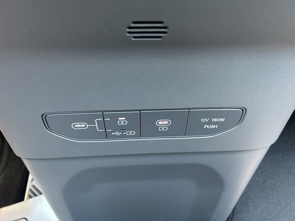 2024 Kia EV9 view 19