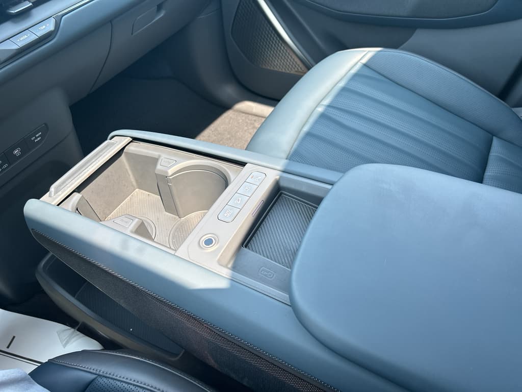 2024 Kia EV9 view 17