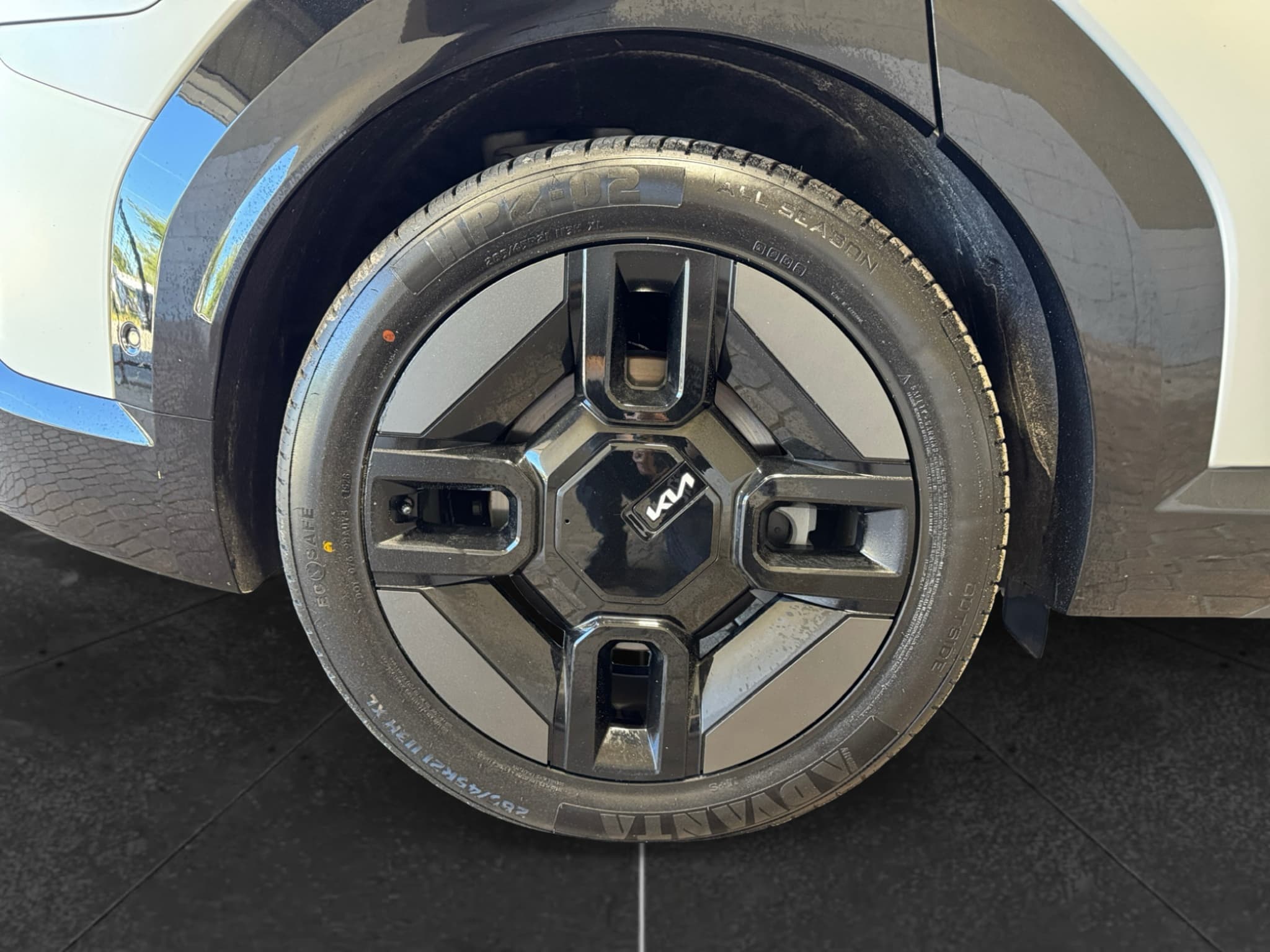 2024 Kia EV9 view 36