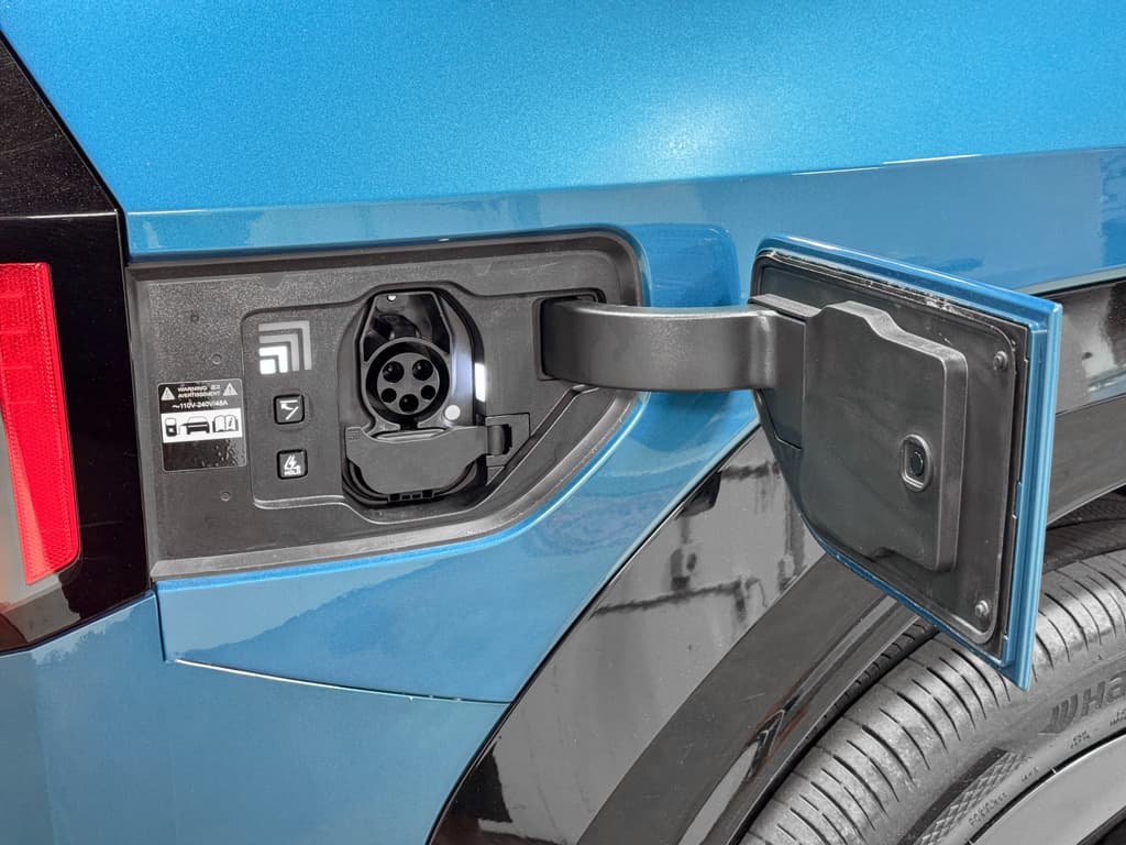 2024 Kia EV9 view 5