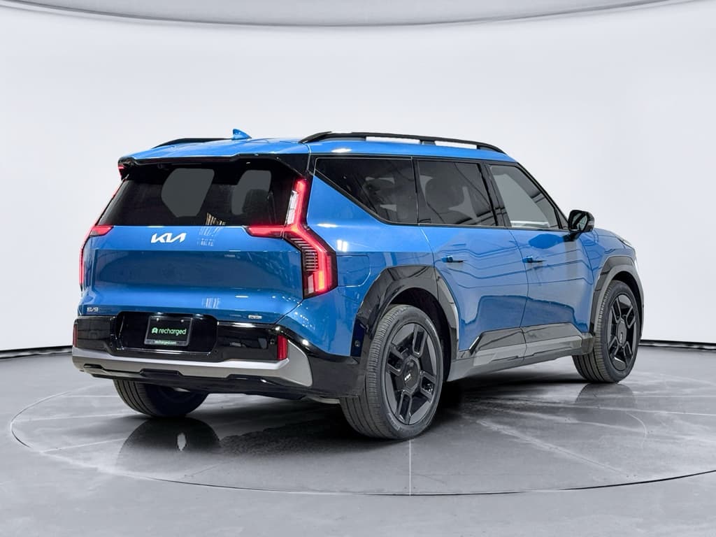 2024 Kia EV9 view 3