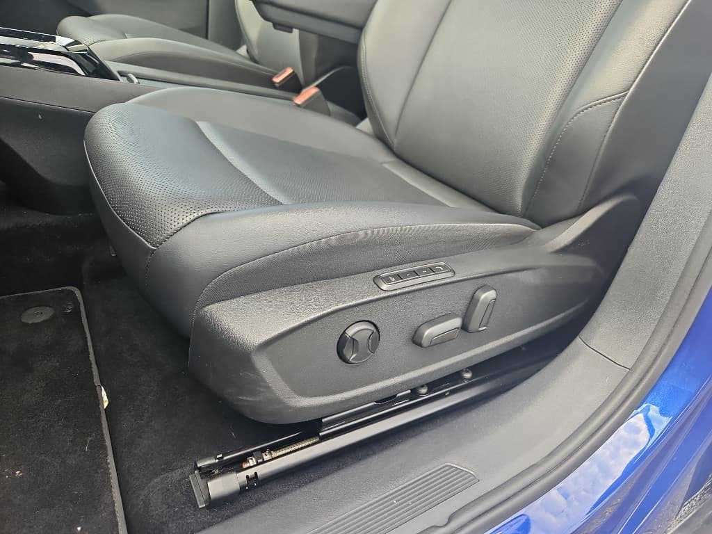 2021 Volkswagen ID.4 view 7