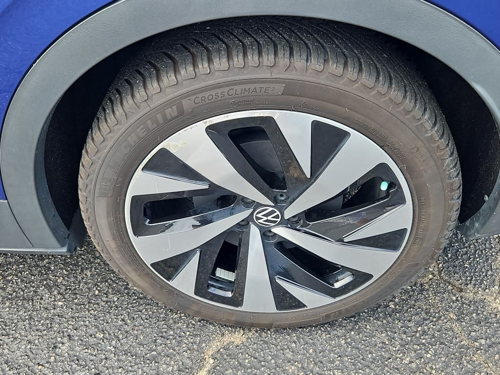2021 Volkswagen ID.4 view 26