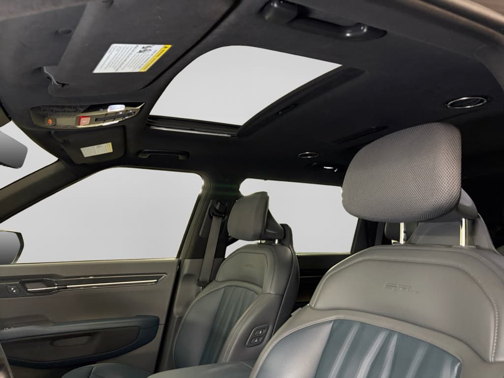 2024 Kia EV9 view 26