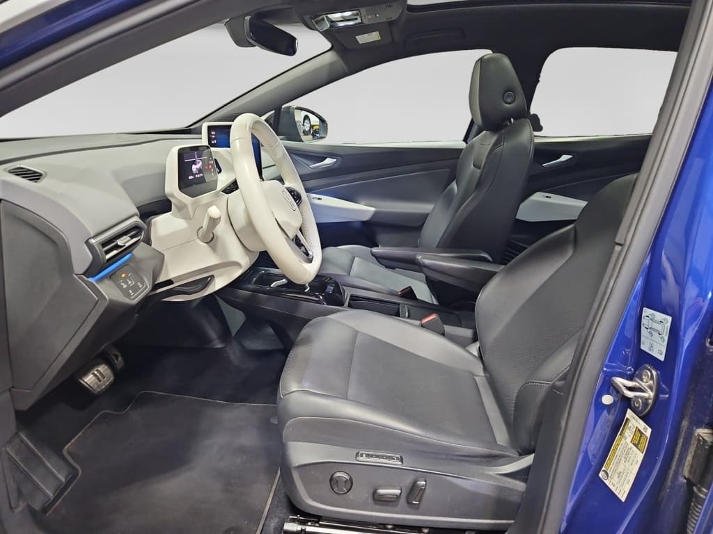 2021 Volkswagen ID.4 view 18