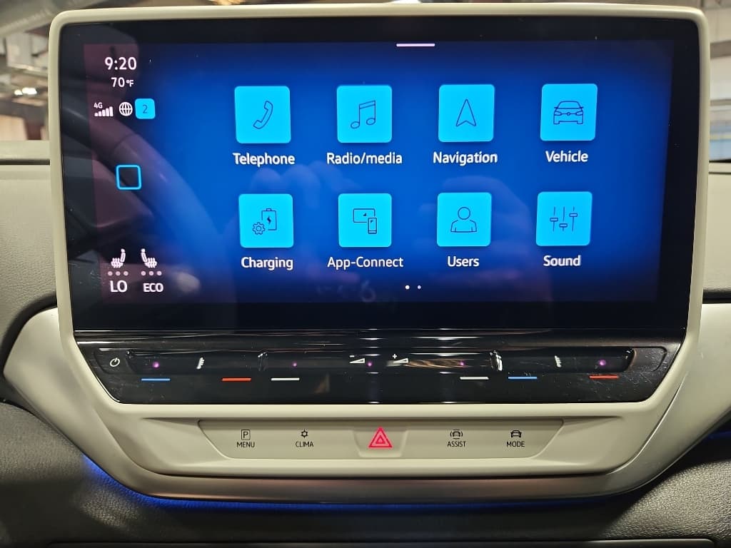 2021 Volkswagen ID.4 view 9