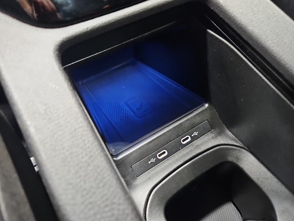 2021 Volkswagen ID.4 view 20