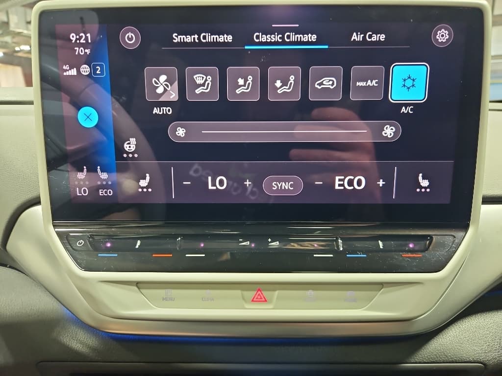 2021 Volkswagen ID.4 view 14