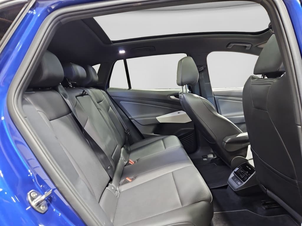 2021 Volkswagen ID.4 view 23