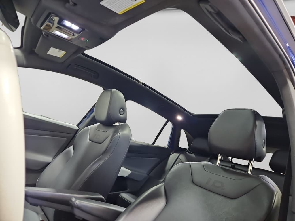 2021 Volkswagen ID.4 view 24