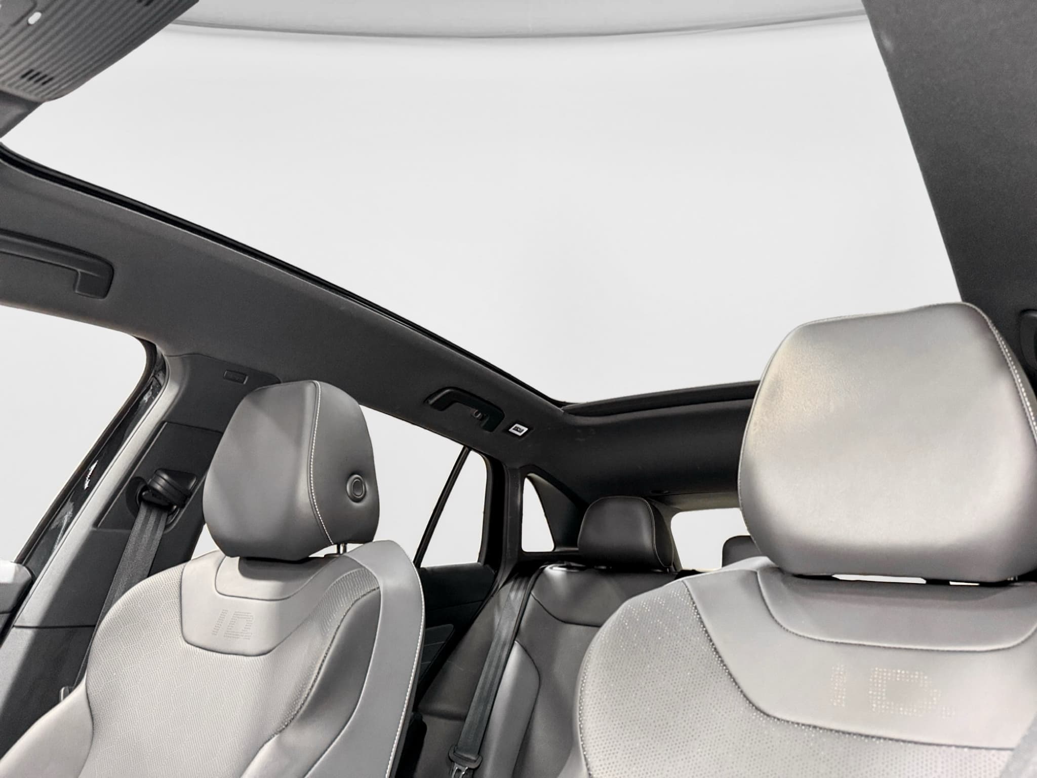 2023 Volkswagen ID.4 view 22