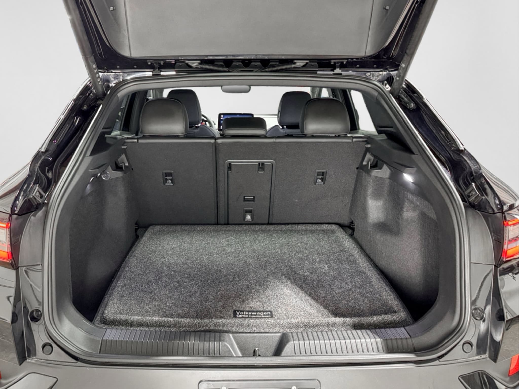 2023 Volkswagen ID.4 view 23