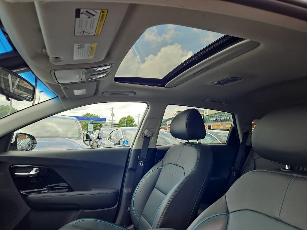 2019 Kia Niro EV view 24