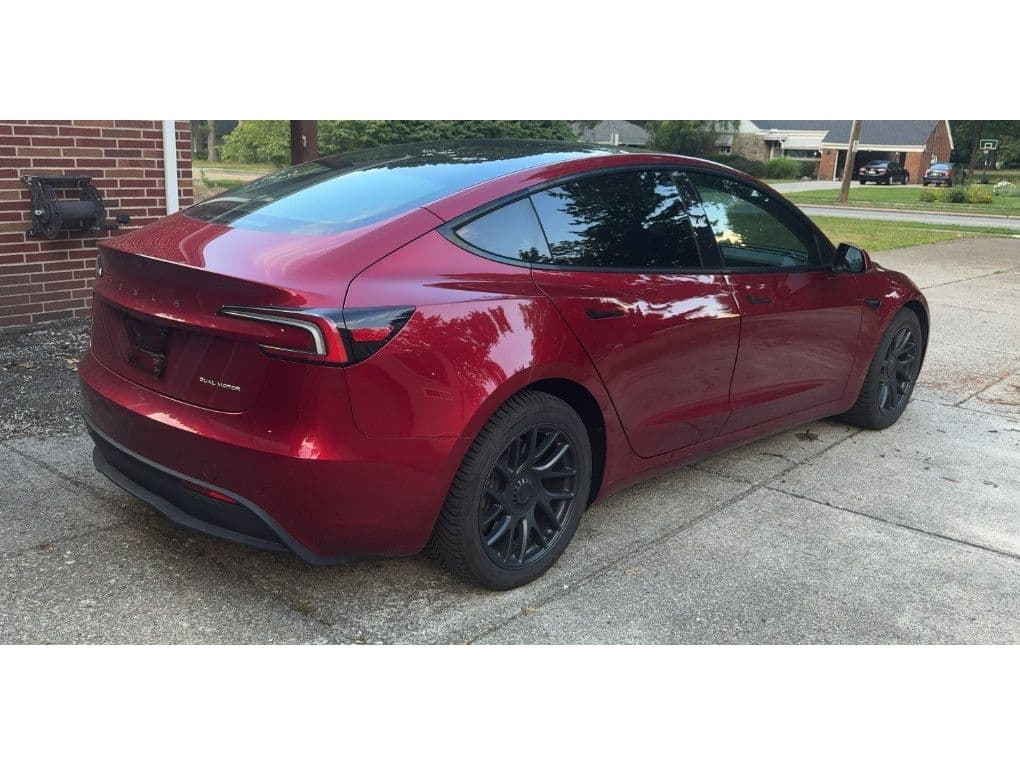 2025 Tesla Model 3 view 3