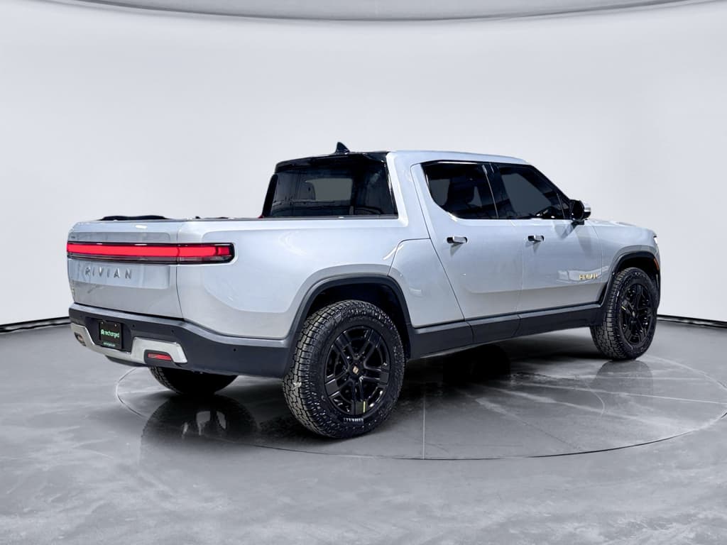 2023 Rivian R1T view 3