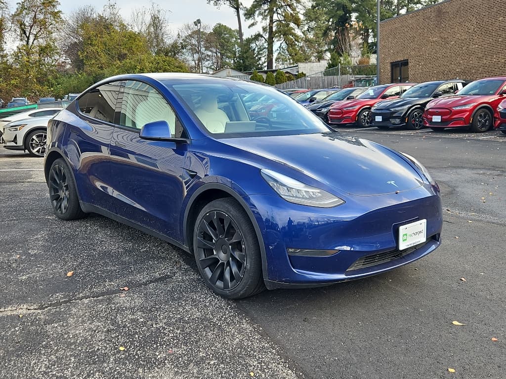 2020 Tesla Model Y view 4