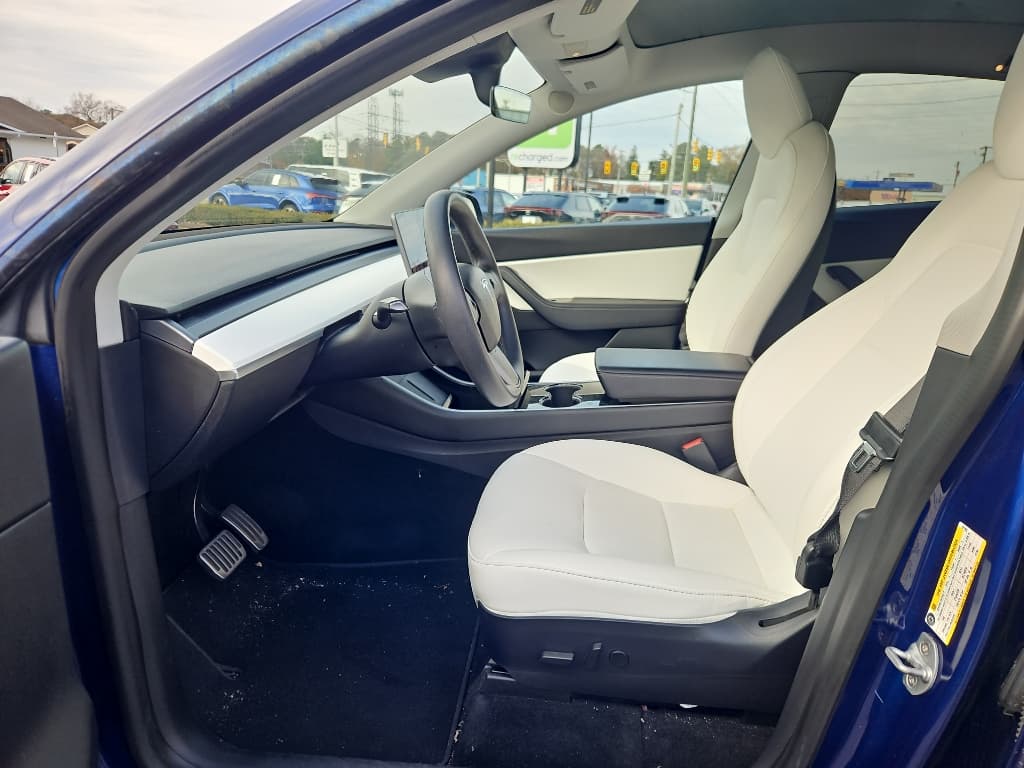 2020 Tesla Model Y view 5