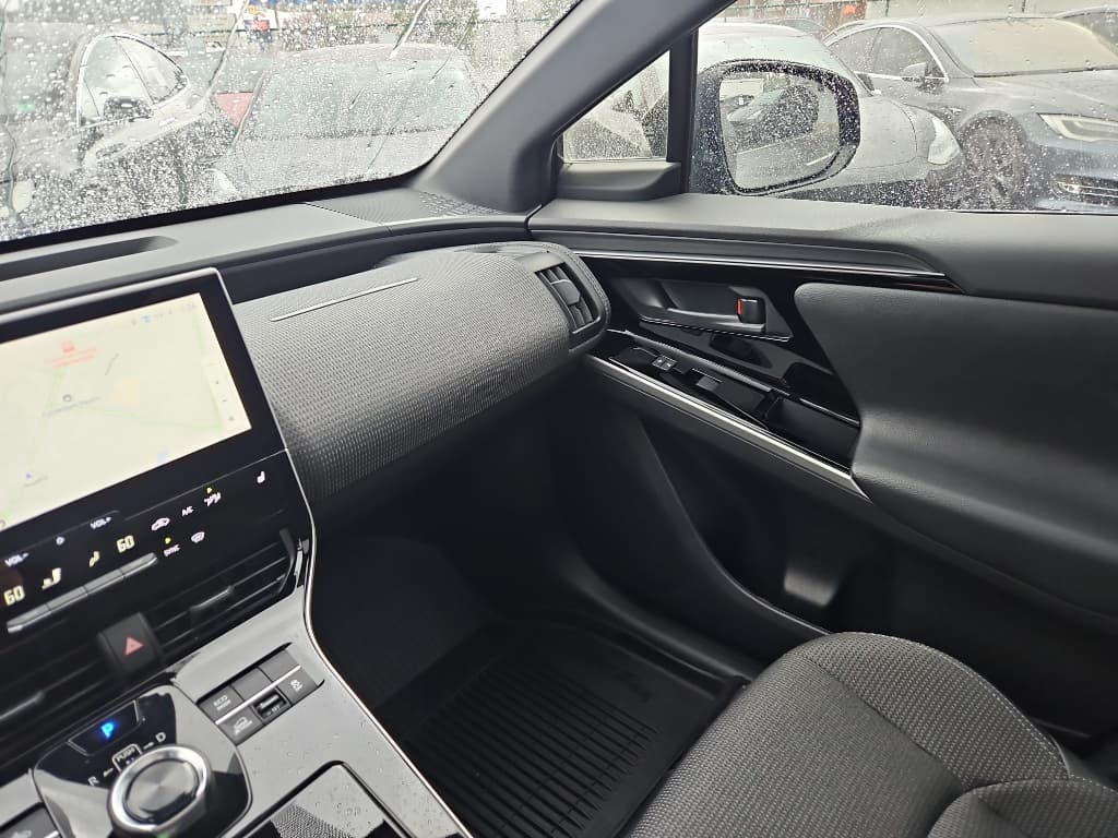 2023 Toyota bZ4X view 15