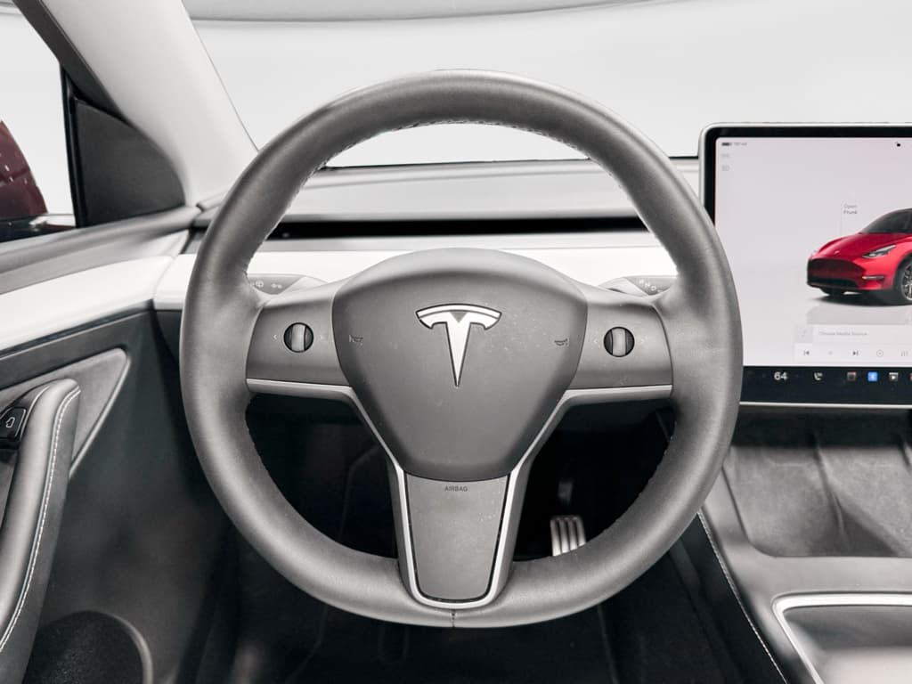 2024 Tesla Model Y view 7