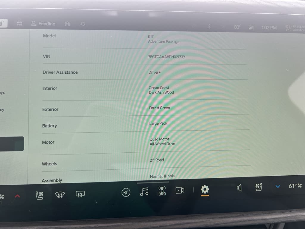 2023 Rivian R1T view 13