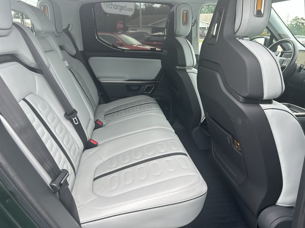 2023 Rivian R1T view 17