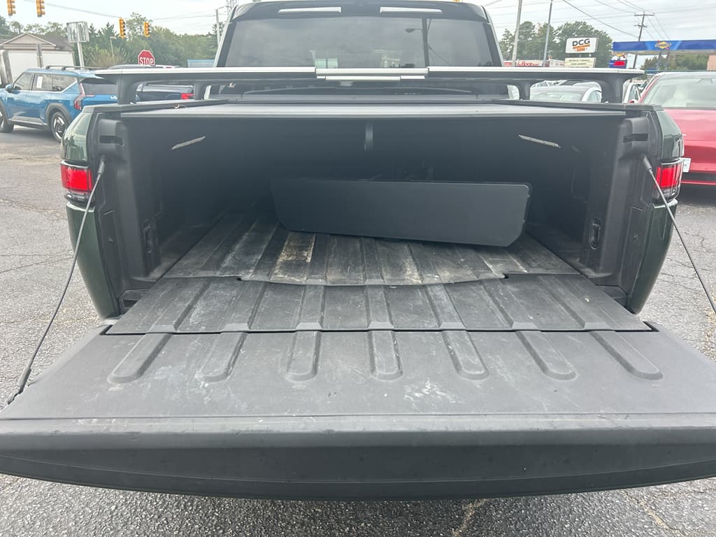 2023 Rivian R1T view 20
