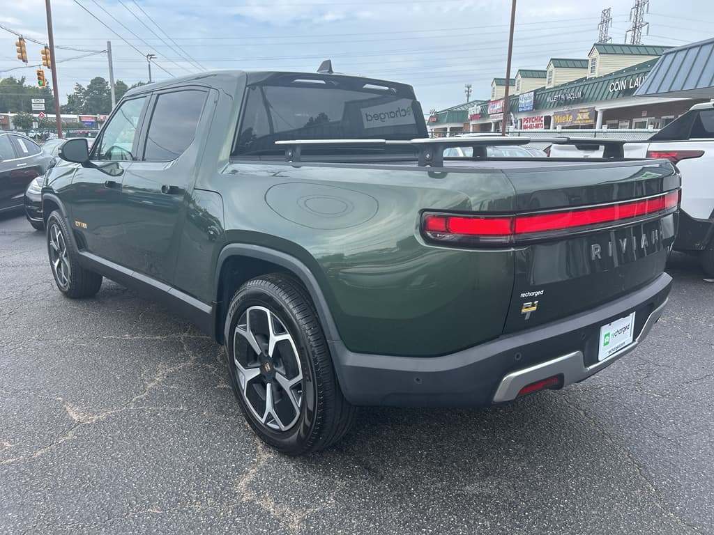 2023 Rivian R1T view 2