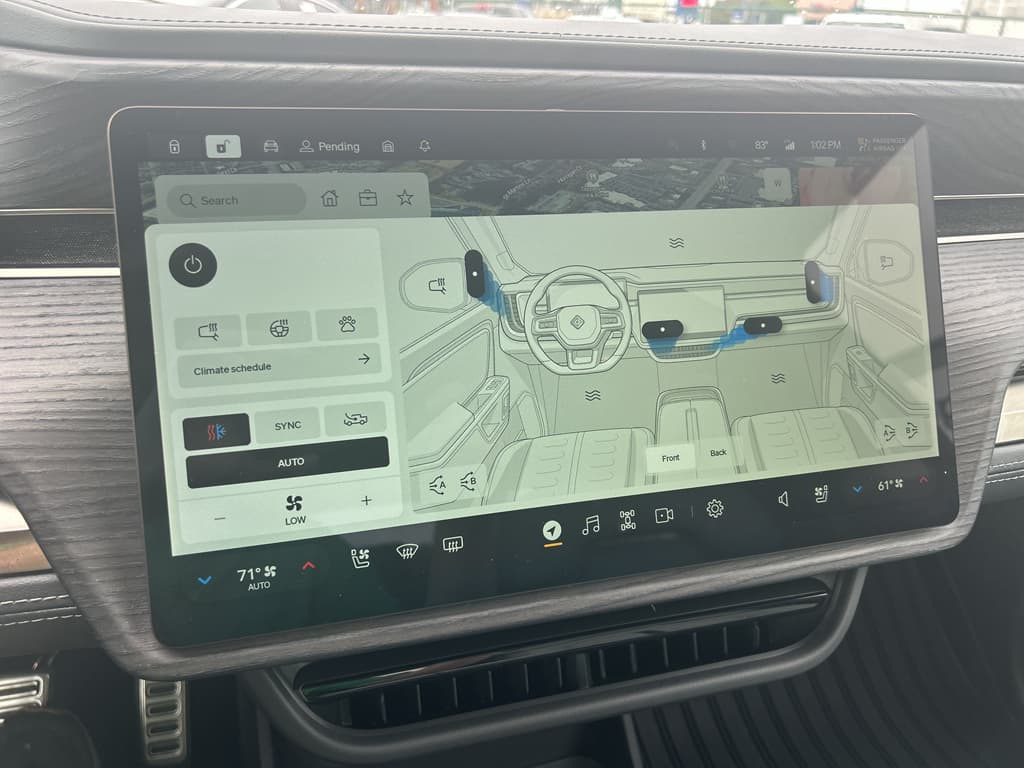 2023 Rivian R1T view 12
