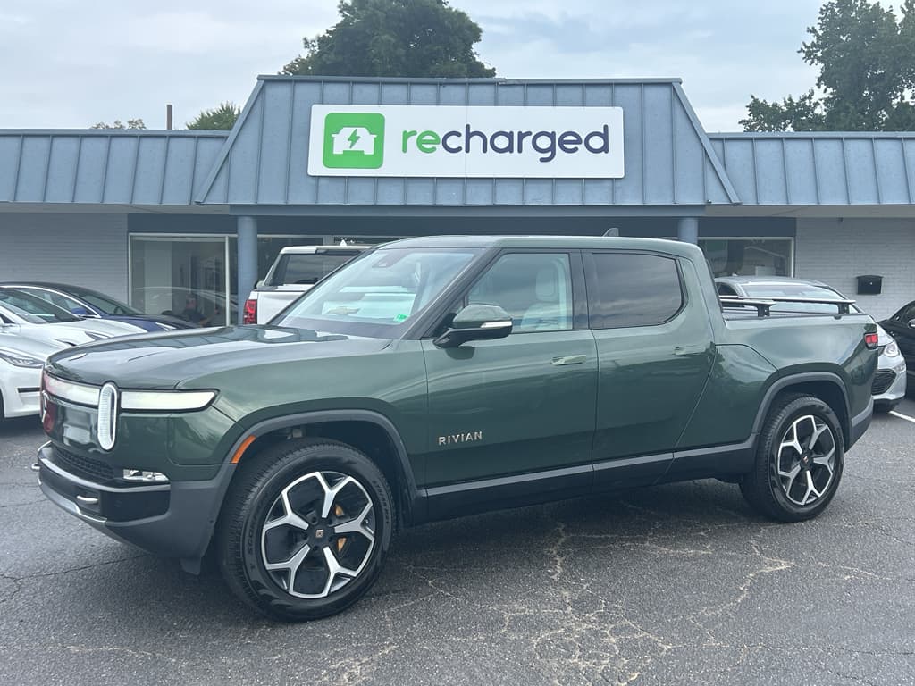 2023 Rivian R1T view 1