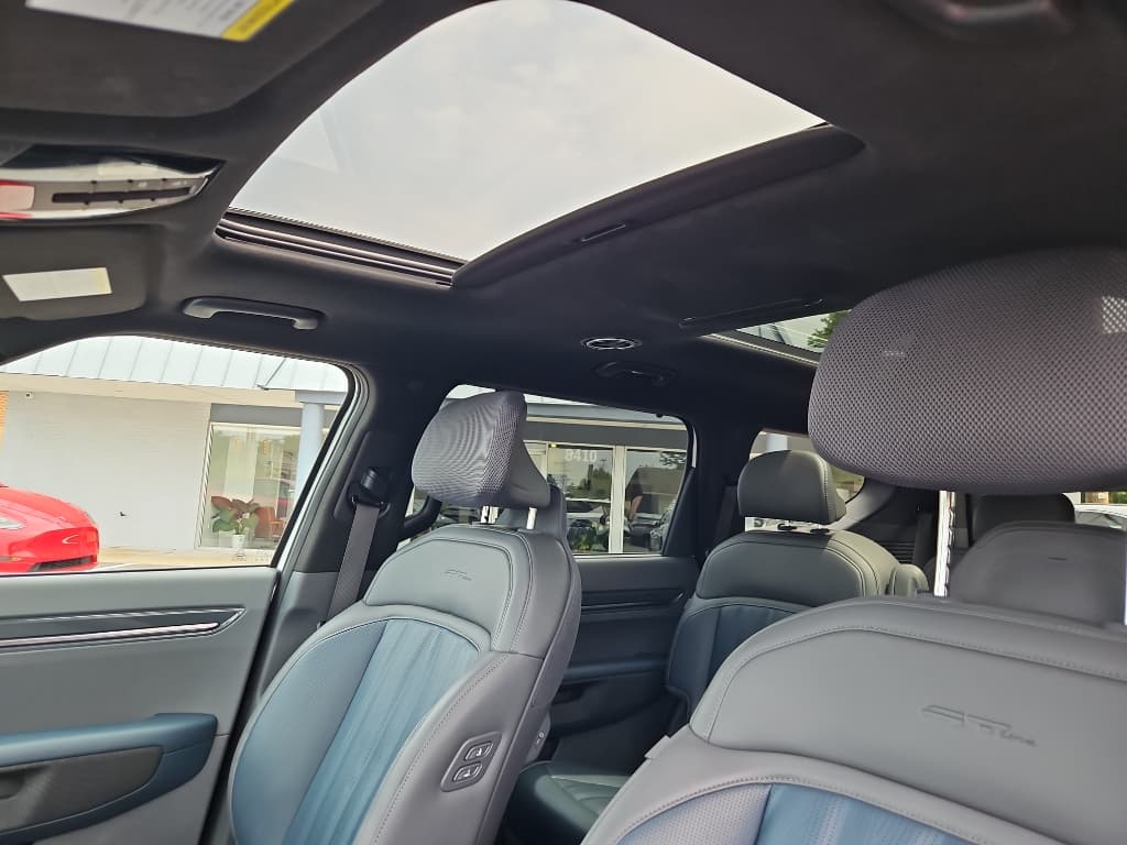 2024 Kia EV9 view 30