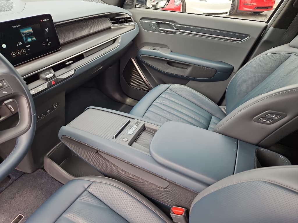 2024 Kia EV9 view 23